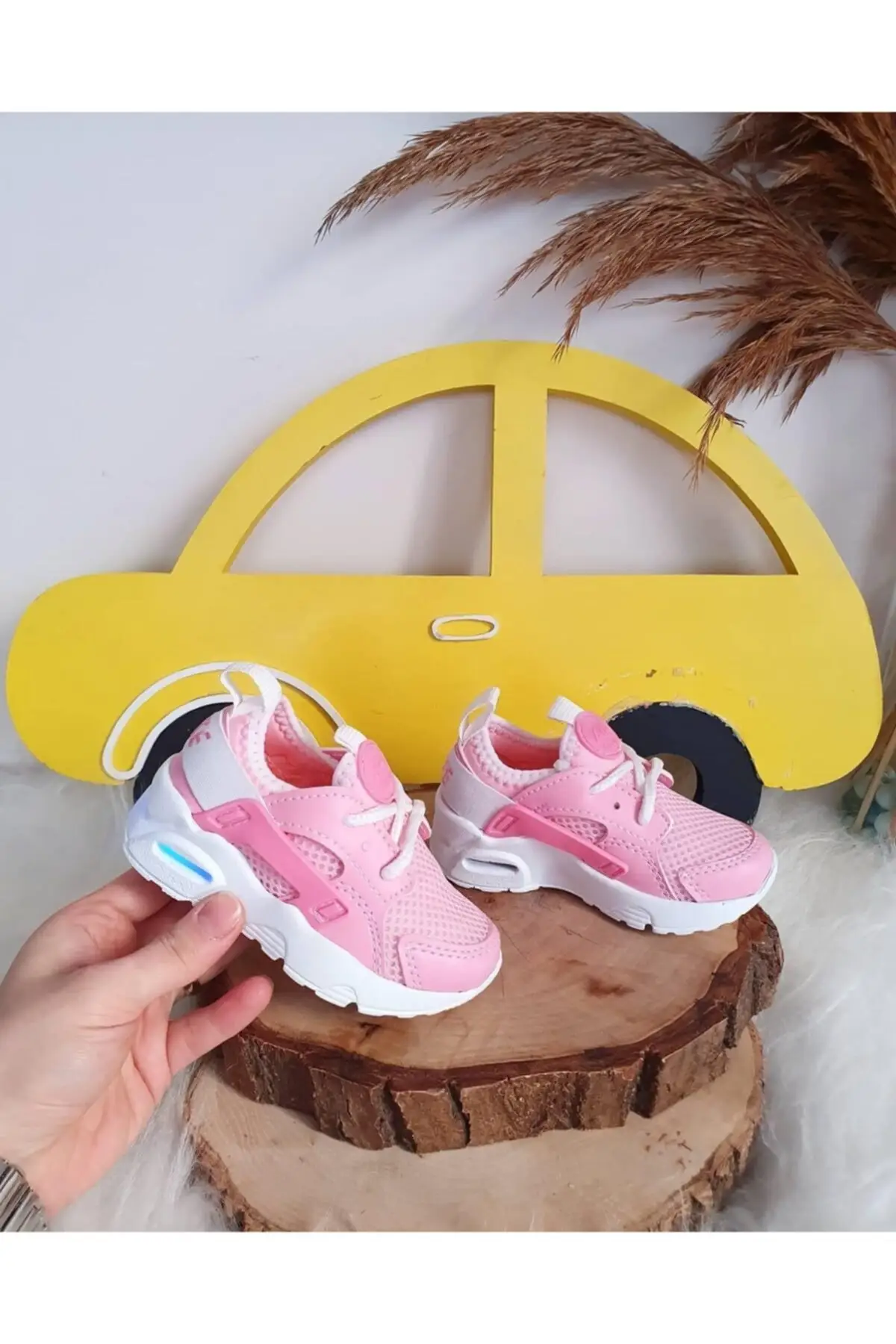 

Hot Selling Kids Light Pink Girl's Shoes 2021 New Arrival Boys Girls Lightweight Cute Casual Breathable Shoes