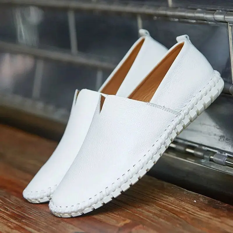 

New Plus Size 38-50 Men's Genuine Leather Flat Bottom Comfortable Walking and Driving ShoesVD Soft Casual Sports Shoes