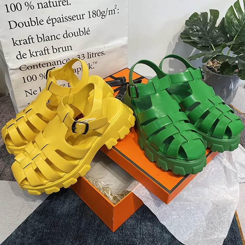 Сандалии женские ажурные на платформе босоножки ремешке с пряжкой модные