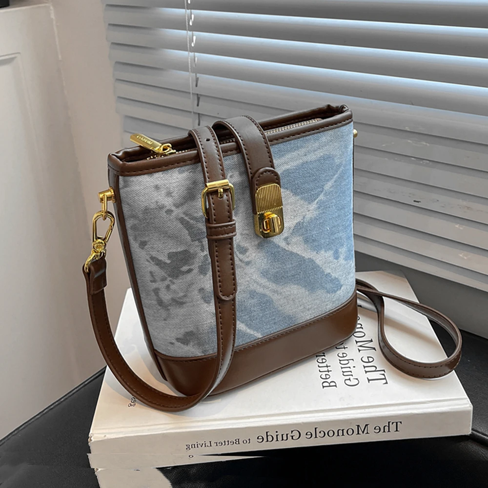 

Vintage Denim Bucket Small Shoulder Crossbody Bags For Women 2022 Trend Fashion Designer Jean Blue Twist Lock Ladies Handbags