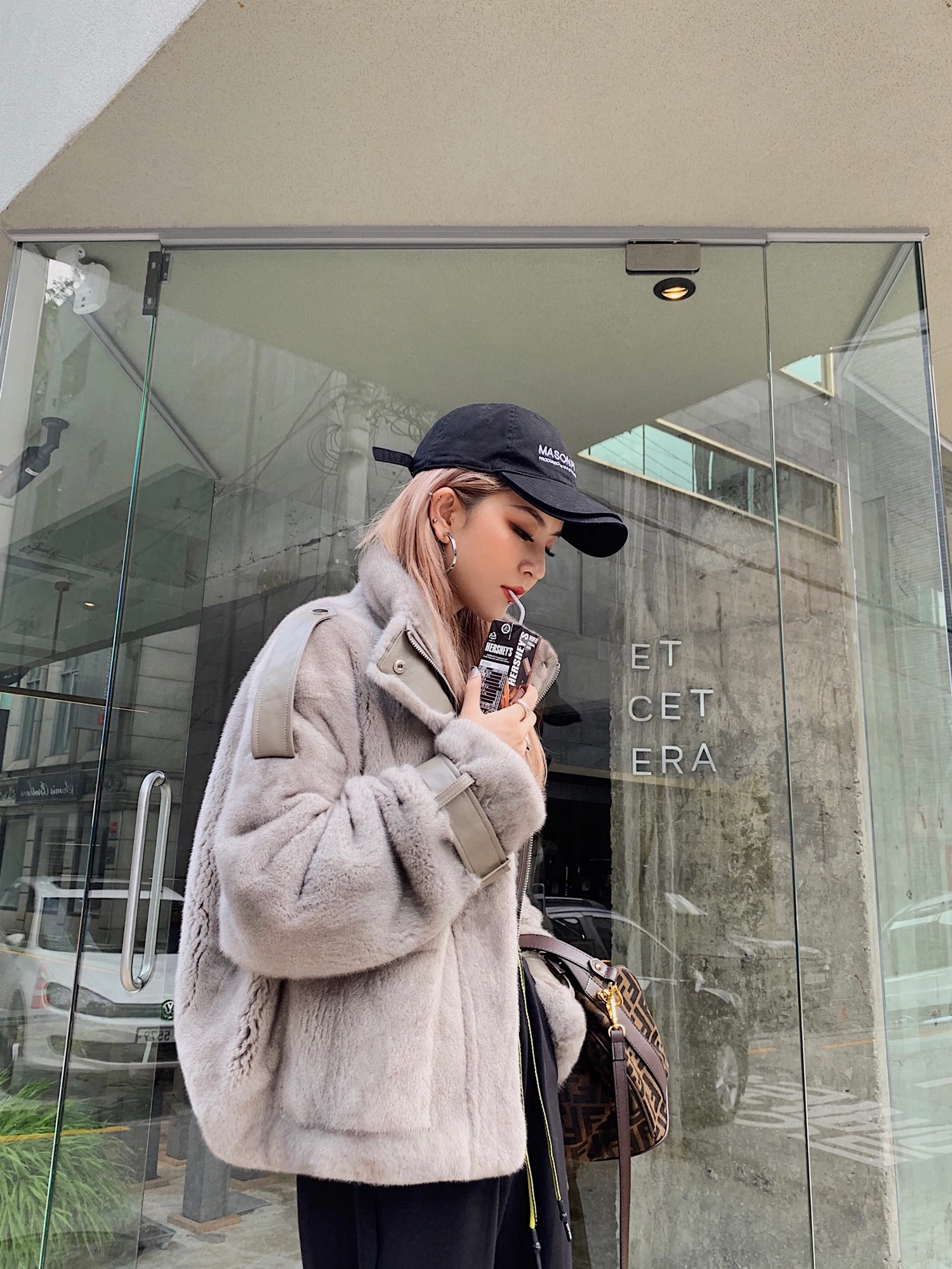 M's Locomotive Style Dangdao Imported Marten Overcoats Women's Short Whole Mink Stand Collar Mink Fur Coat