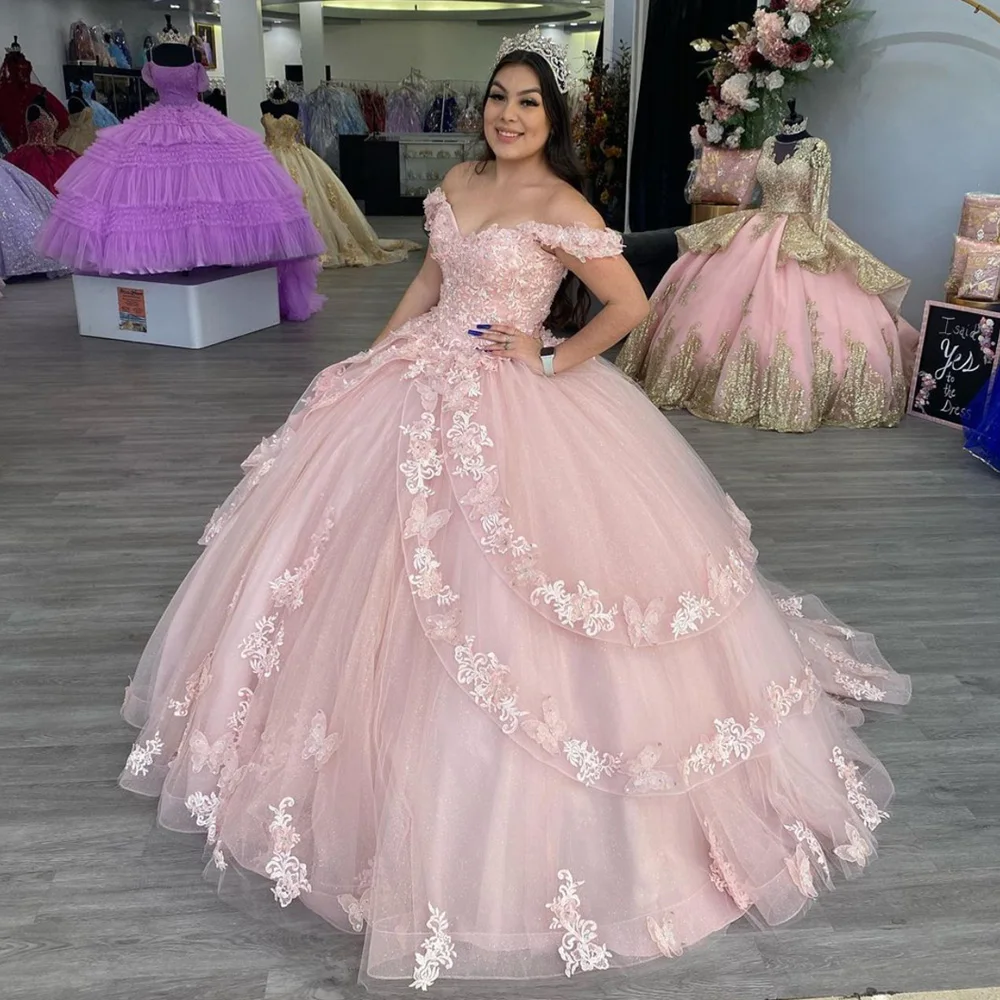 

Pink 2023 Quinceanera Dresses Lace Appliques Layer Sweetheart Flower Graduation Ball Gowns Tulle Elegent Princess 15 Ballkleider