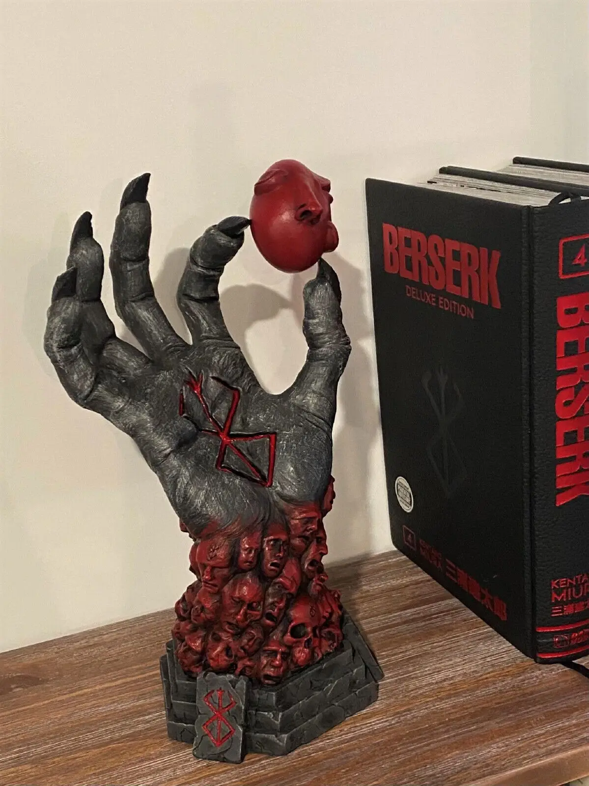 

Berserk Hand of God Resin Anime Figure Berserk Guts L Action Figure Black Swordsman Figurine Collectible Model Doll Toys