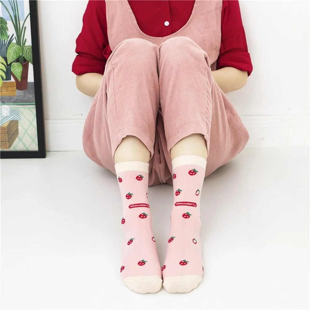 5 Pairs Fashion Cute Pink Strawberry Medium Tube Women Socks kawaii harajuku Cotton College Style Casual Cartoon Socks
