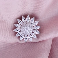 2022 new fashion cute sun flower brooch elegant and creative simple zircon small pin collar anti glare buckle accessories