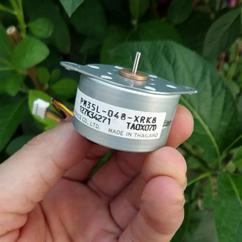 Круглый шаговый двигатель Micro NMB PM35L 35 мм 2-фазный 4-проводной с 8 зубьями 7 5 градусов