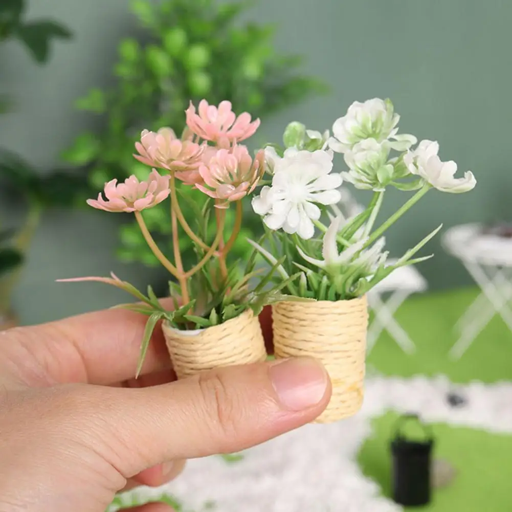 

Plastic Premium Braided Small Pink Flowers Potted Miniatures Lightweight Mini Potted Plant Creative for Decoration