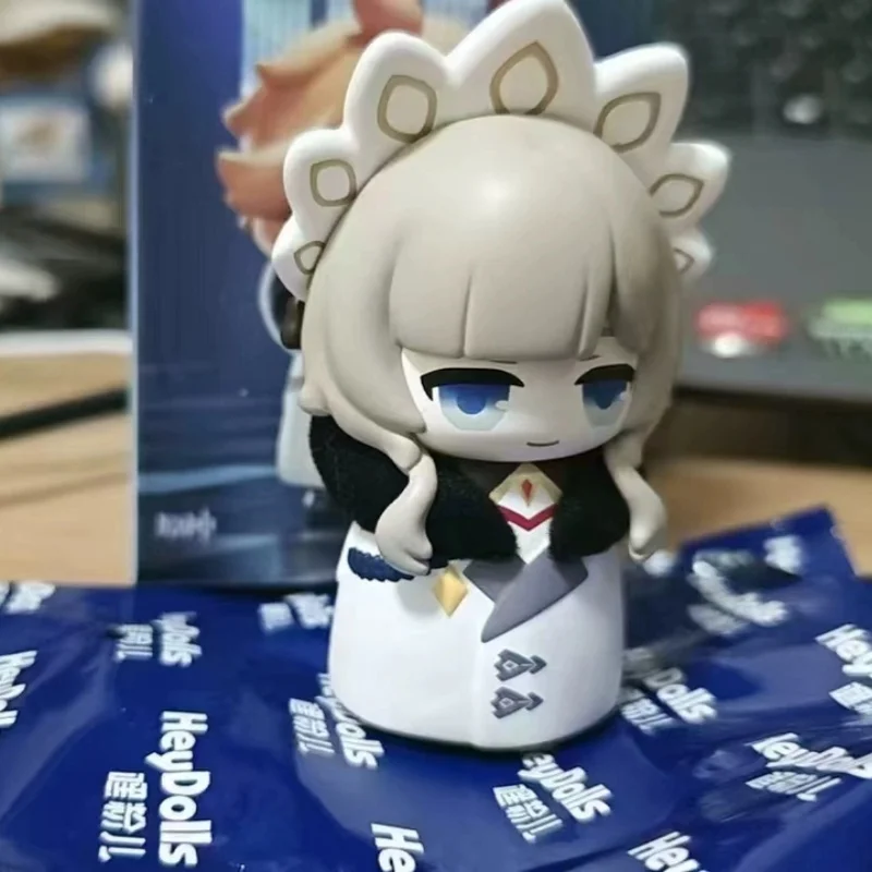Фото В наличии: Фигурка-сюрприз Mihoyo Genshin Impact Fatui Executive Series Q Version (серия Blind Box), модная коллекционная игрушка-украшение №5