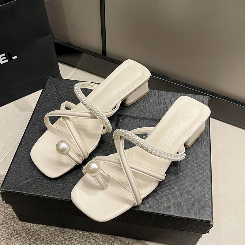 

Women Pearl Slippers Chunky Shoes 2023 Summer Fashion Sandals New Trend Beach Flip Flops Dress Party Casual Shoes Ladies Slides