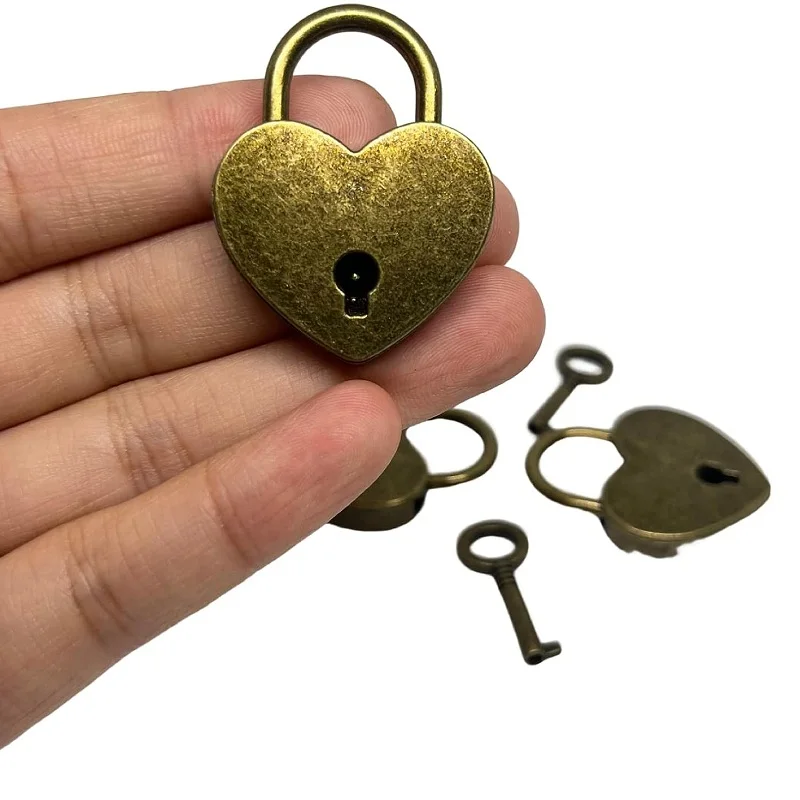 Флюоресцентный мини-замок с ключом маленький металлический замок Love Heart Lock