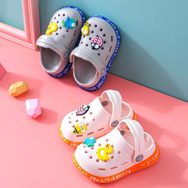 Children's Summer Cartoon Cute Cave Hole Shoes Duckling Boys and Girls Comfortable Soft Soled Sandals 2