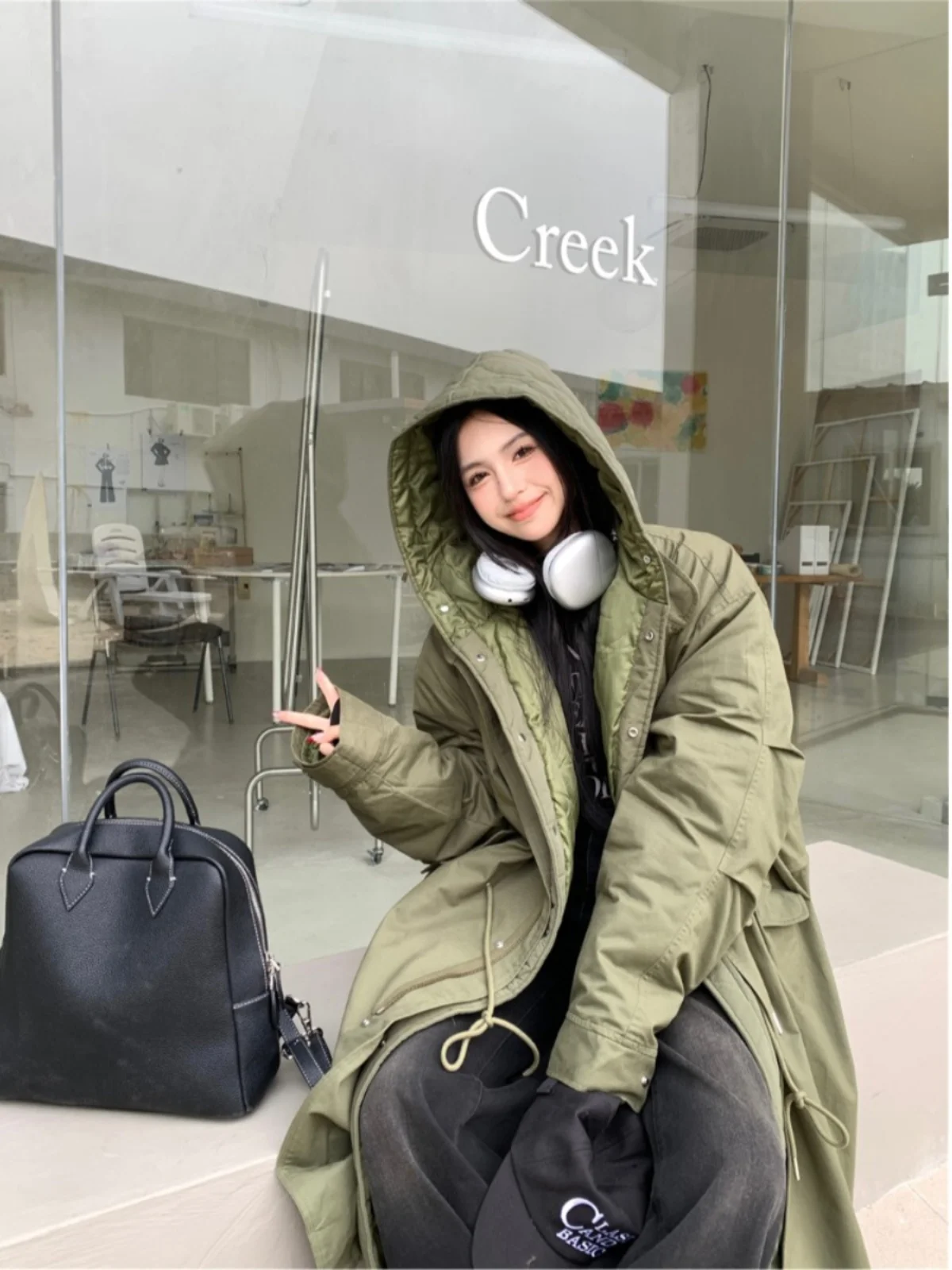 Теплая утолщенная куртка больших размеров на хлопковой подкладке верхняя одежда