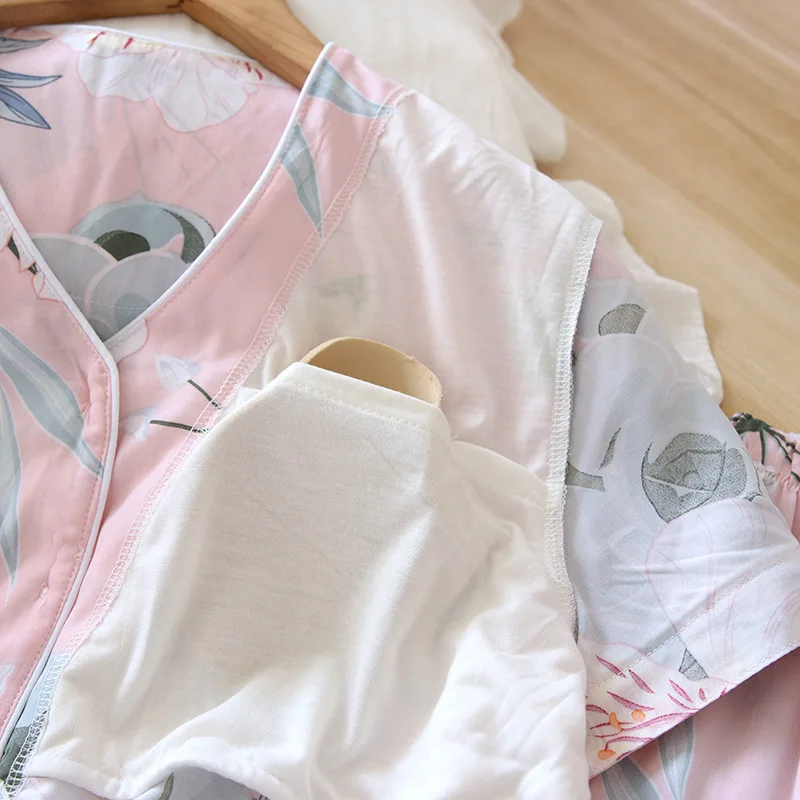 Pajamas Women's Summer Short-sleeved Cropped Pants with Chest Pads  Home Suit Thin Section Can Be Worn Outside Soft Sleepwear