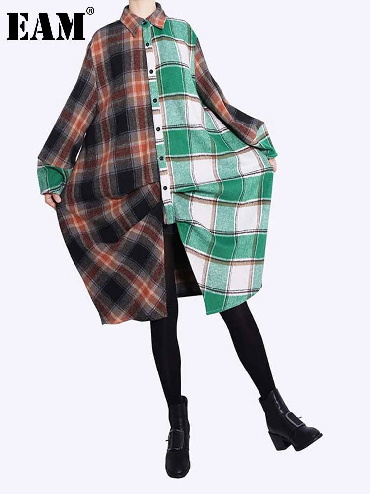 

[EAM] Women Plaid Irreuglar Pleated Big Size Shirt Dress New Lapel Long Sleeve Loose Fit Fashion Tide Spring Autumn 2022 1DF1980