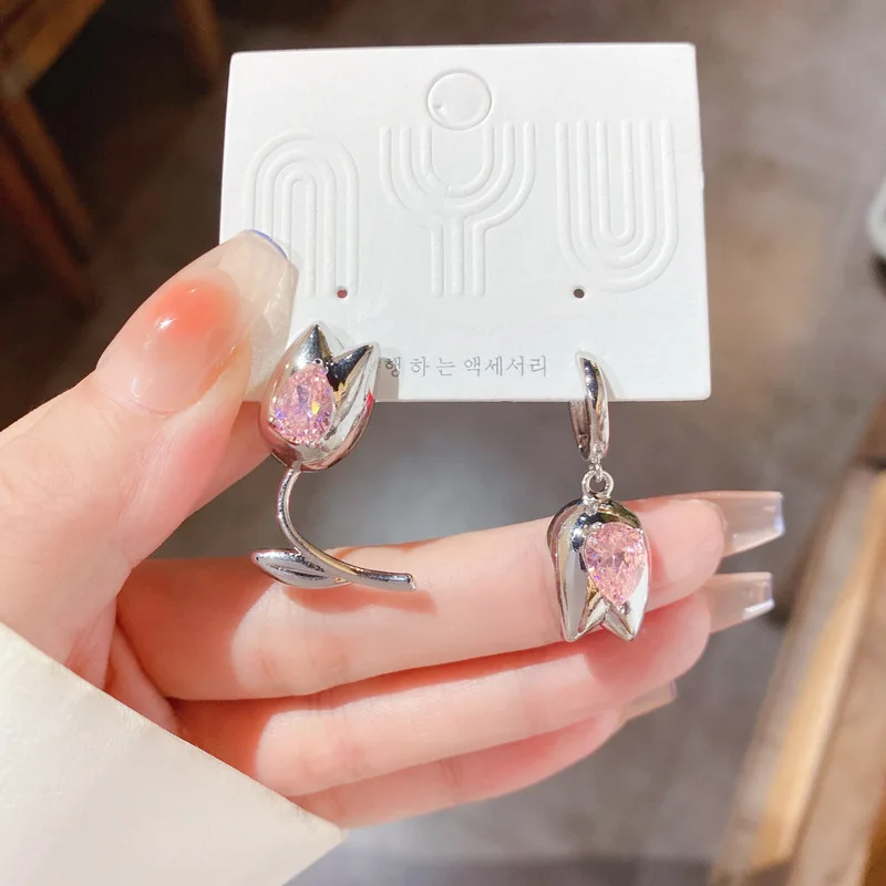 

Silver Needle Asymmetric Diamond Tulip Earrings, Small, Fresh And Sweet Temperament, Fashion Ins