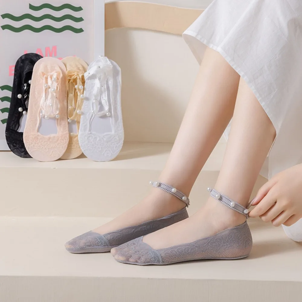 

1Pair New Fashion Hollow Lace Boat Socks With Imitation Pearls Bands Summer Breathable Invisible Socks for Women Hosiery