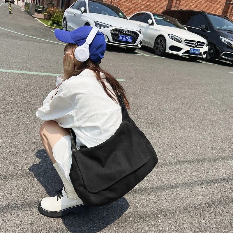 Холщовая женская сумка в стиле ретро мягкая и легкая студенческая повседневная