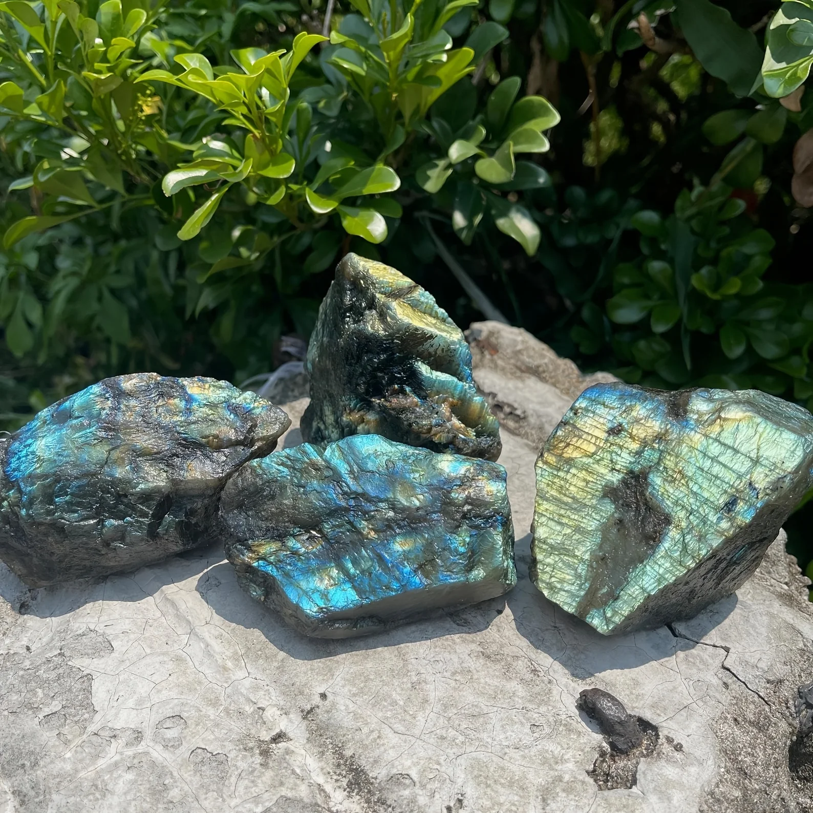 

Необработанный лабрадорит для ювелирных изделий