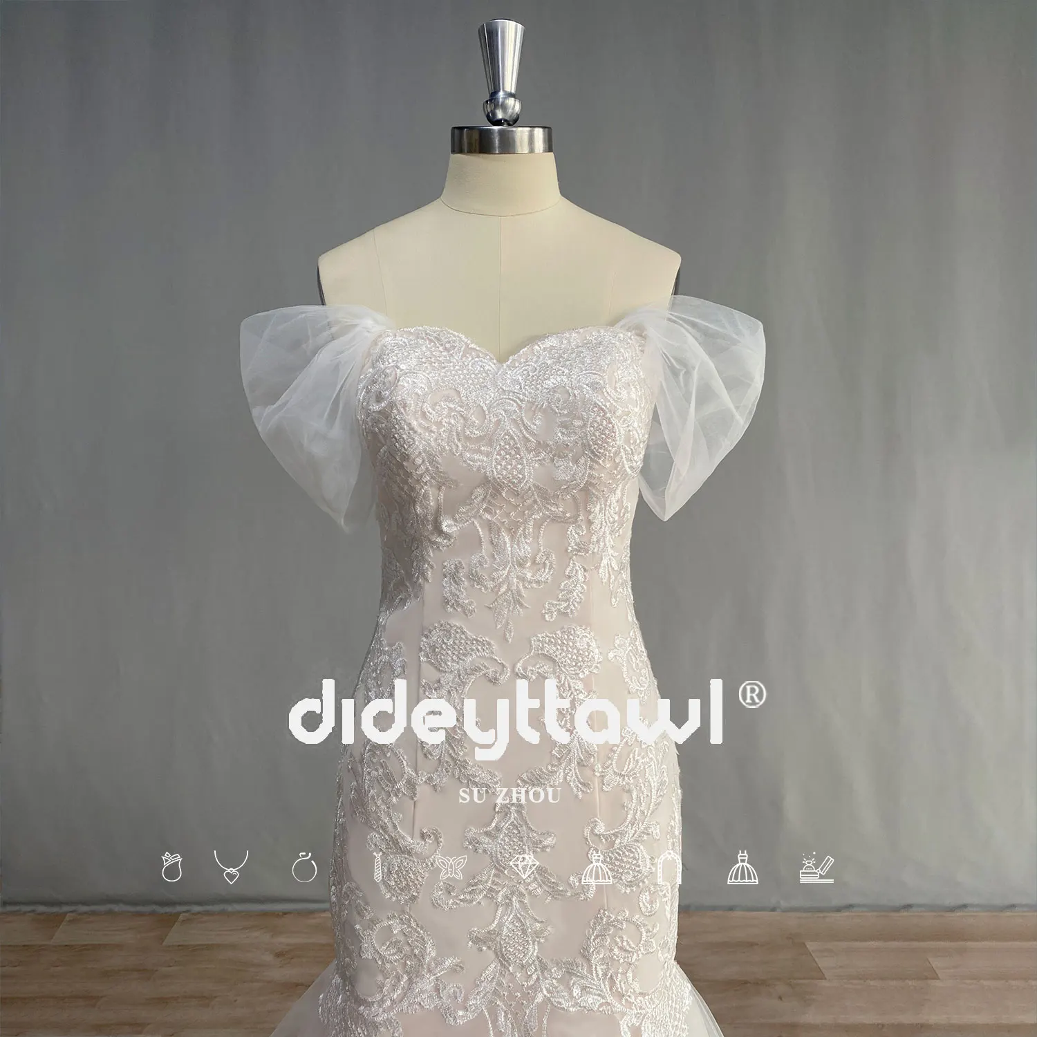 Рисунок 4 - Женское атласное платье с длинным рукавом DIDEYTTAWL