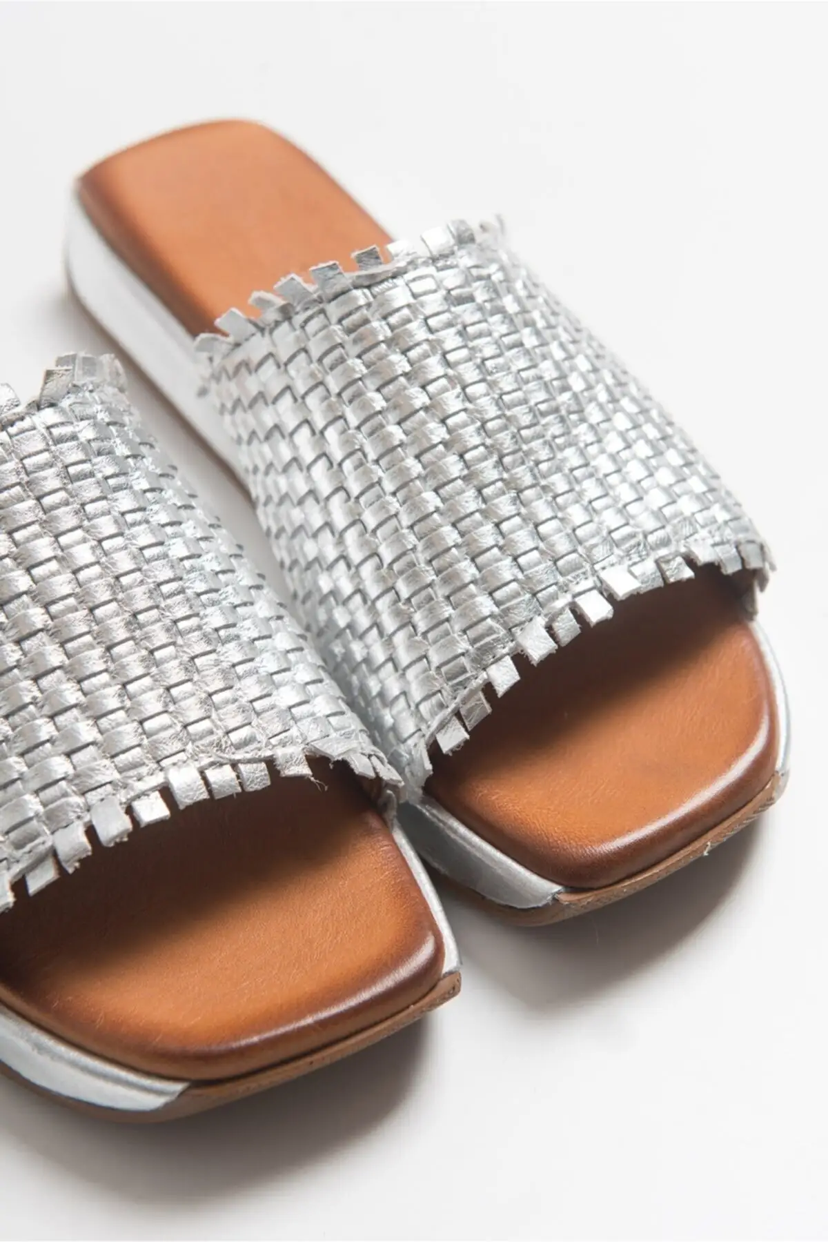 

Women's Lame Genuine Leather Slippers