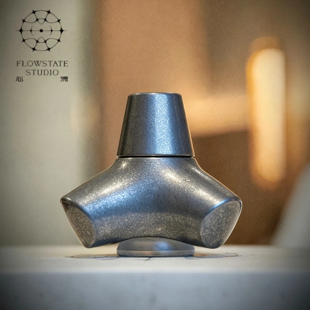 Фото Фиджет-спиннер Flowstate Studio Wavebreaker из нержавеющей стали с магнитным эффектом, гироскопом, антистресс-игрушка для взрослых. №1