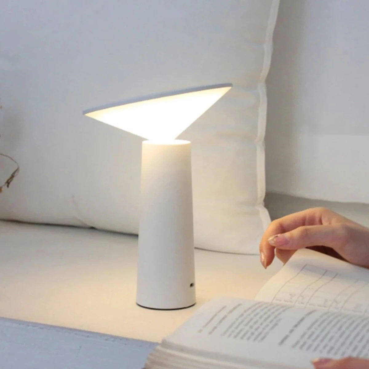 

LED Night Light Table Lamps Adjustable Angle Bedroom Decor Lights Dimmable Colors LED Bedside Lamp Touch Light for Bedroom