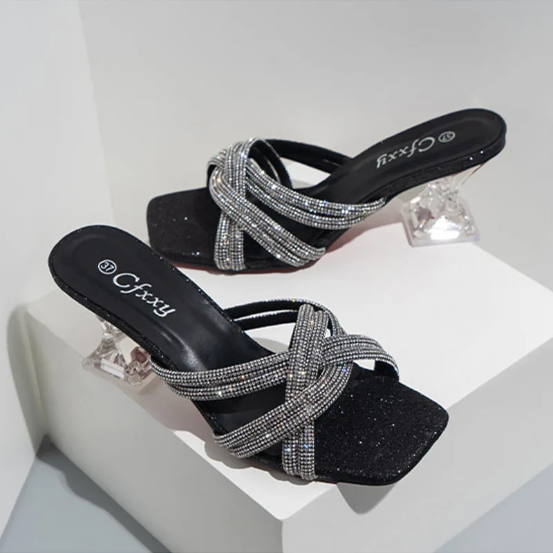 

2022New Summer Crystal Diamond Women Outer Wear Luxury Thick High-heeled Sandals Hot Selling Transparent Bright Diamond Slippers