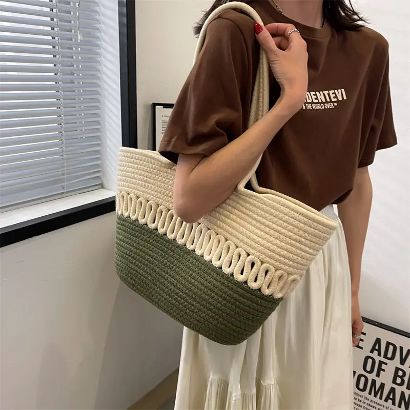 2022 New Grass Capital Fashion Trend Weaving Bags Beach Bags Large -capacity Tot Basket Basket Bag