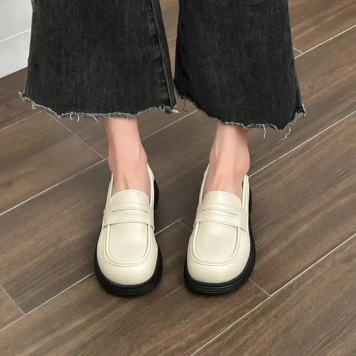 

British Style Women's Shoes Platform Casual Female Sneakers Autumn Flats Slip-on Round Toe Loafers With Fur Oxfords Preppy Clogs