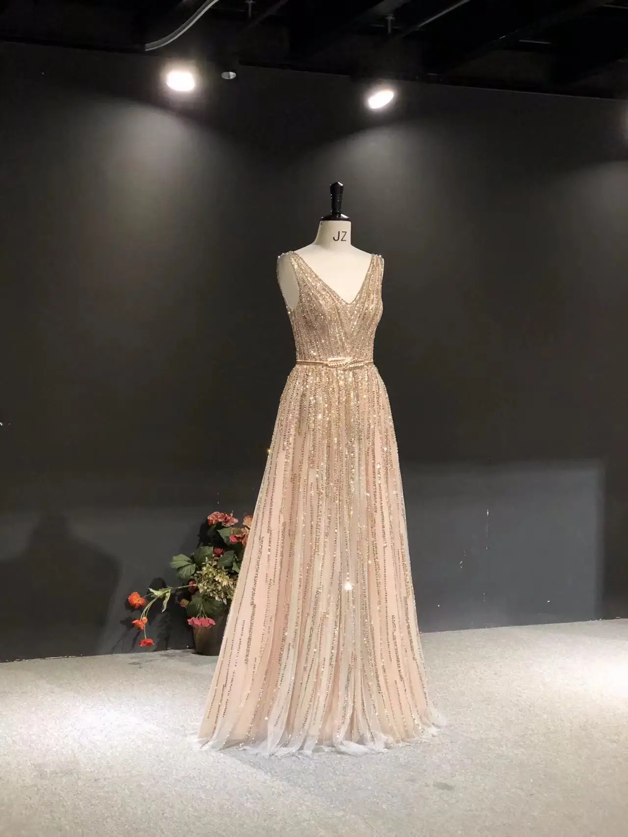 Рисунок 5 - Настоящая картина Zuhair Murad