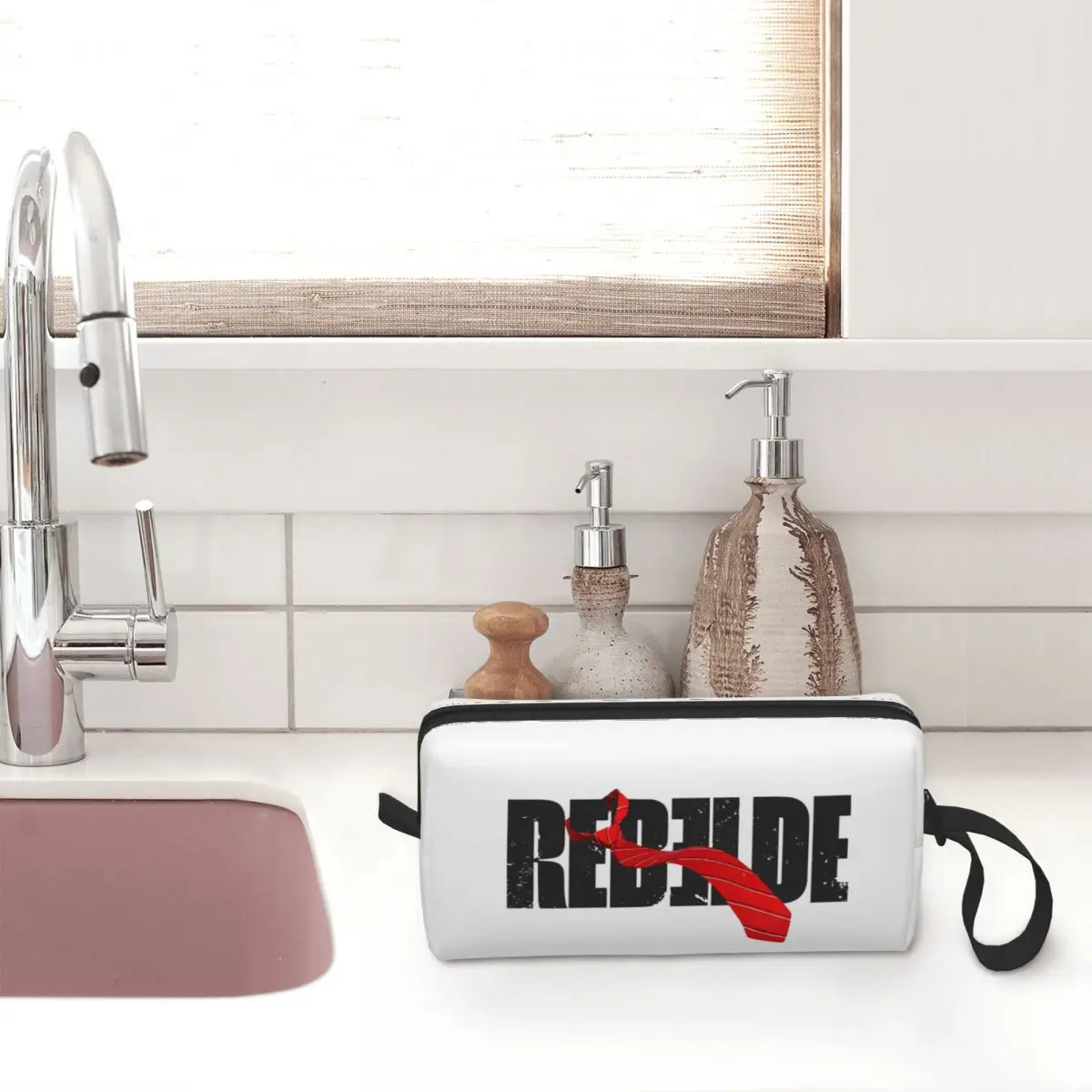 Косметичка RBD мятежник с логотипом мексиканская косметичка на молнии дорожная