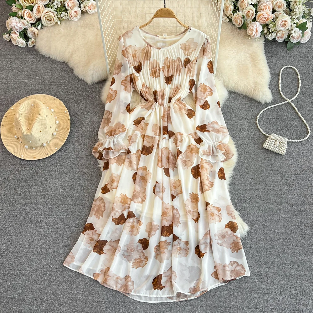 

Женское платье с длинным рукавом, круглым вырезом и оборками