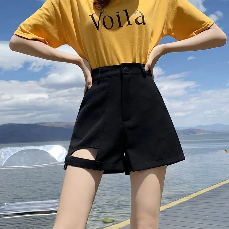 High Quality Women Casual High Waist Hollow Out Shorts Lady Loose Solid Color Green Black White Shorts 2023 New Summer