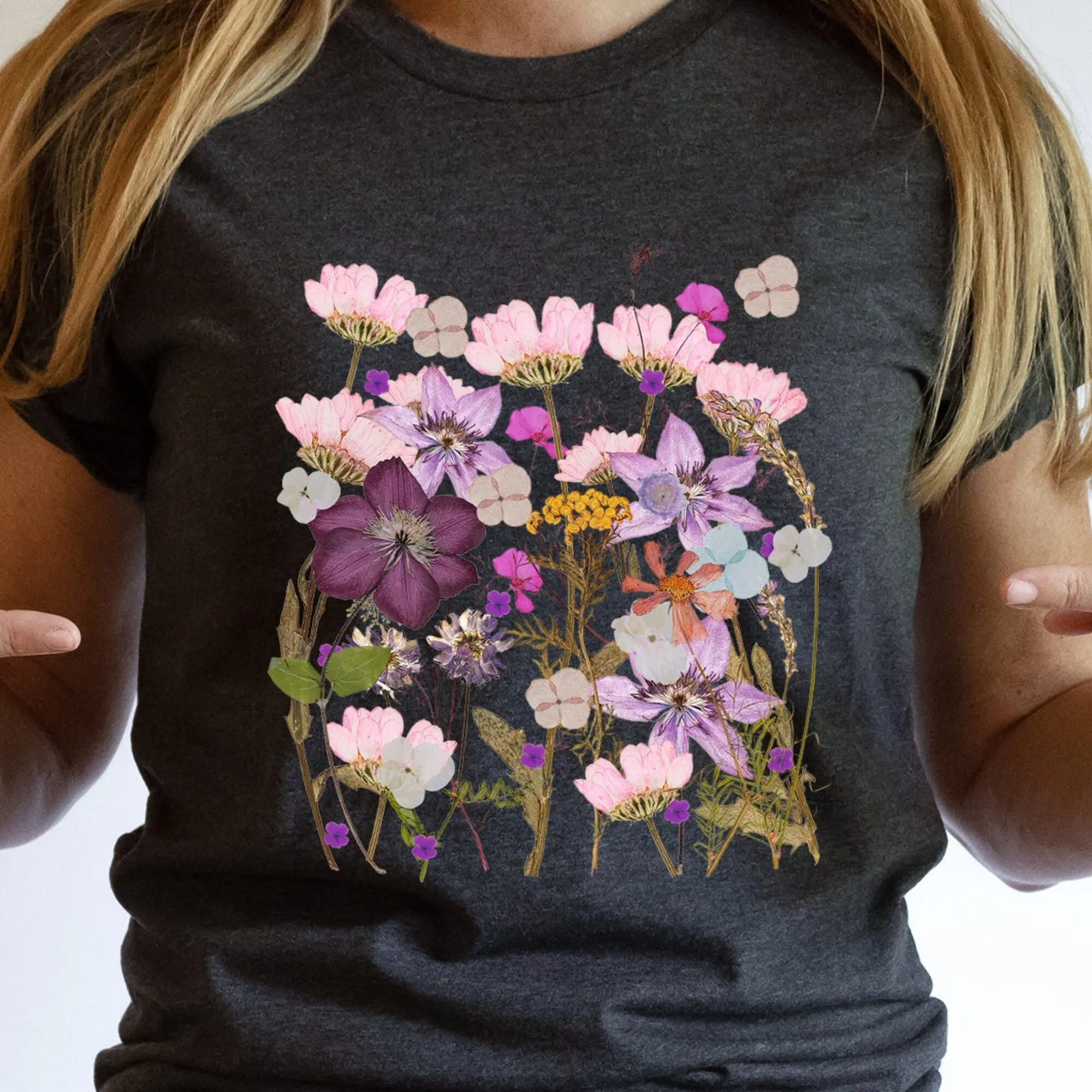 Женская футболка с цветочным принтом