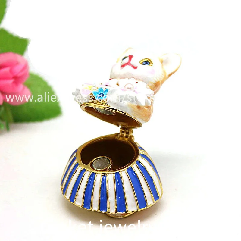 Cat Lady Holding Flower Shape Crafts Small Ring Holder Women Gifts