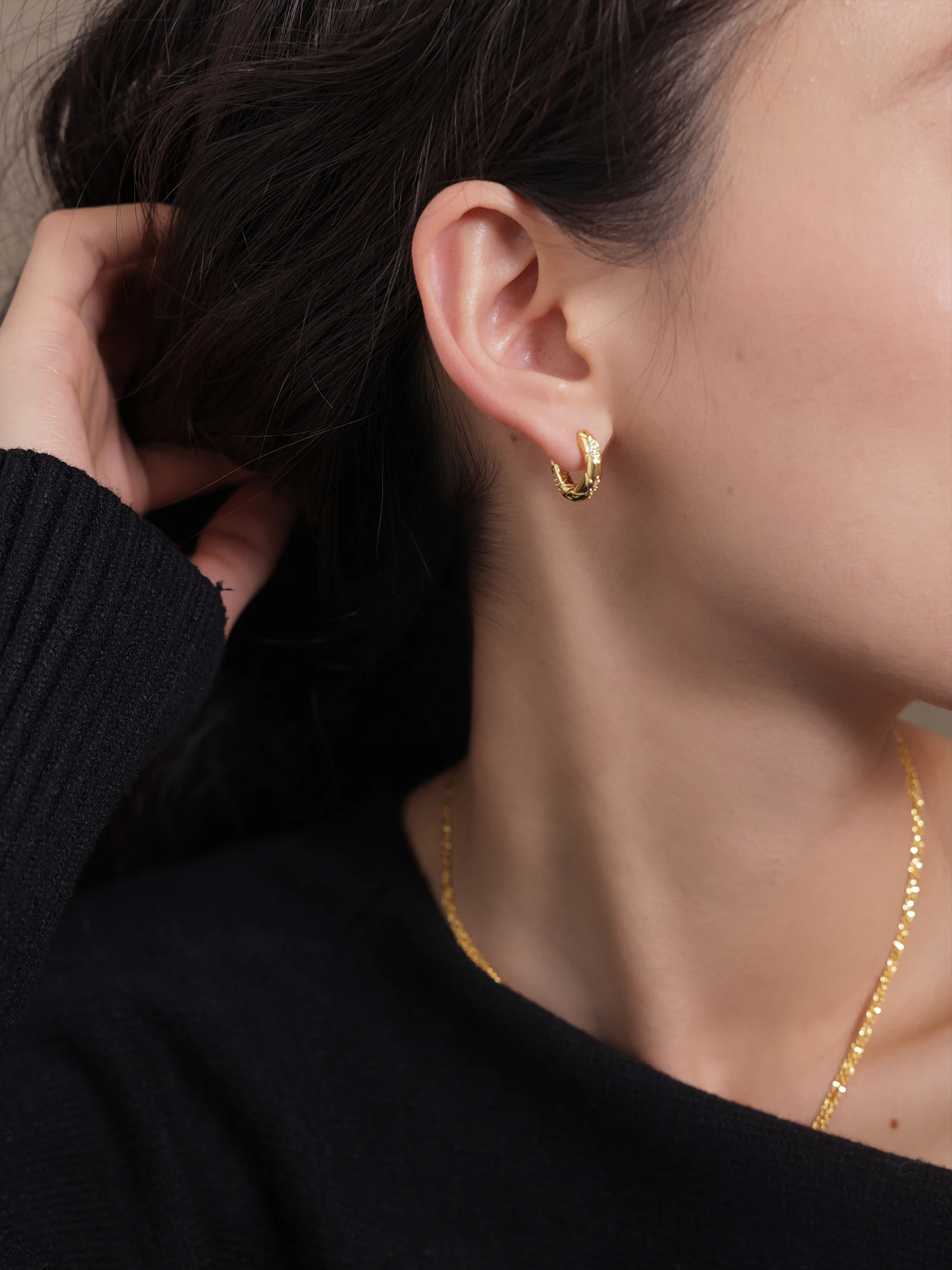 [Новинка] Arsis New Year Snake Running Маленькие серьги Легкие роскошные французские