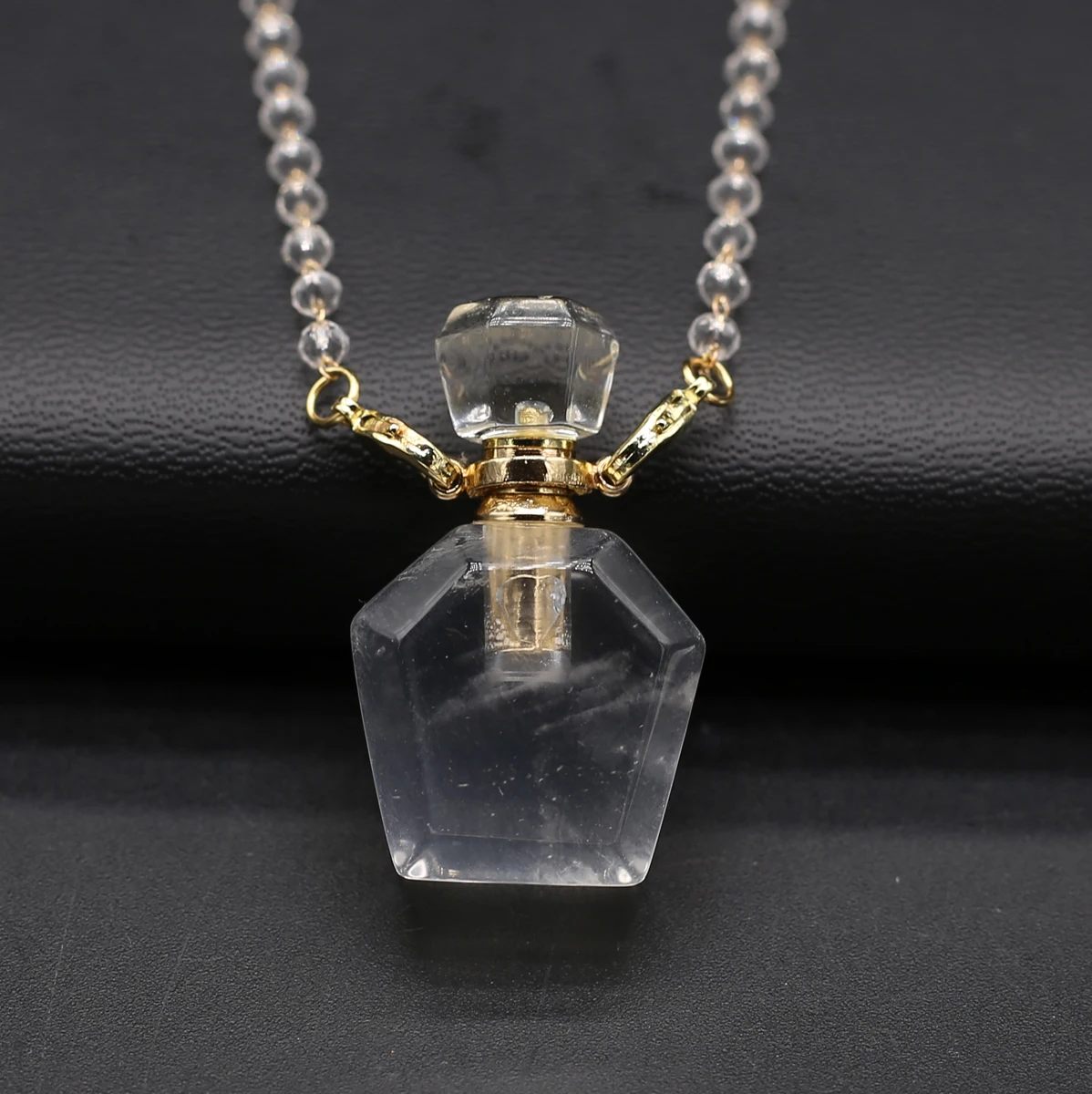

Natural Stones Clear Quartz Perfume Bottle Pendants Necklace Crystals Chain Essential Oil Diffuser Necklaces for Women Jewelry