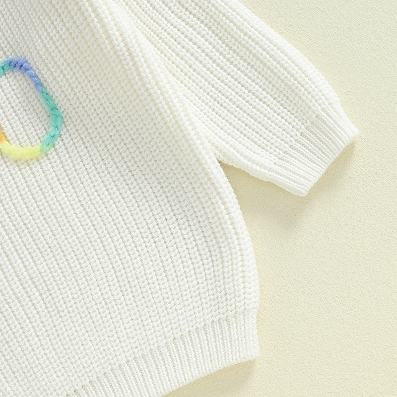 Детский свитер с вышивкой длинным рукавом и круглым вырезом