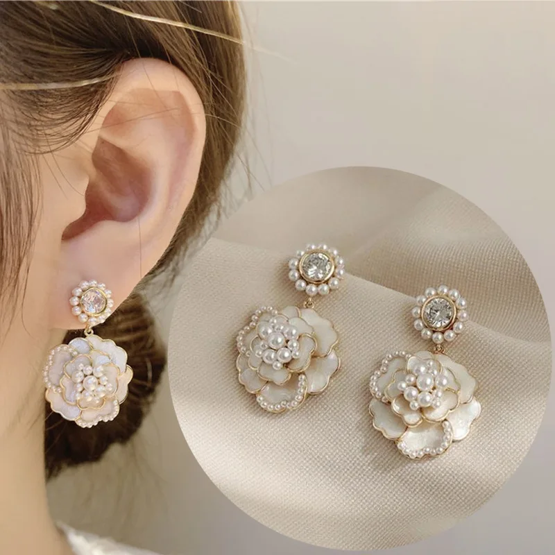 

Korean Pearl Camellia Earrings Female S925 Silver Needle Temperament Earrings French High-end Light Luxury Earrings 2022 New