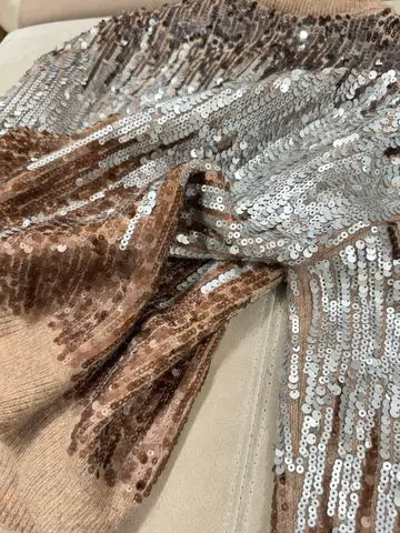 Женский шерстяной свитер с блестками