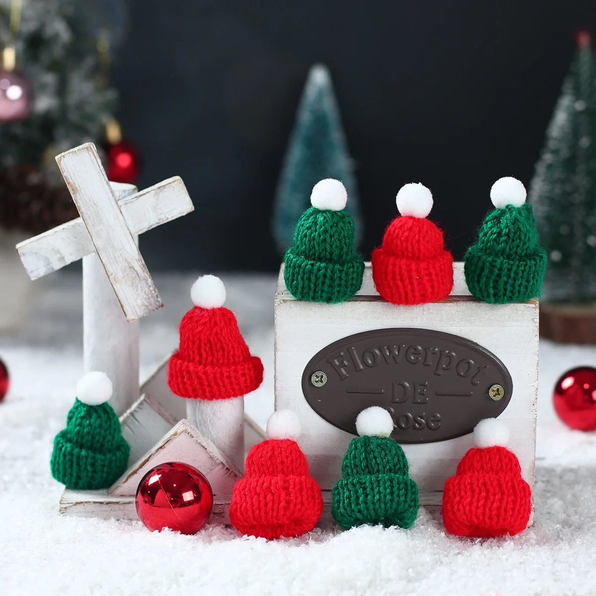 10Pcs Christmas Mini Finger Hat Santa Handmade DIY Wine Bottle Decor Knitted Hats Tree Ornament Xmas Party Favor 2024