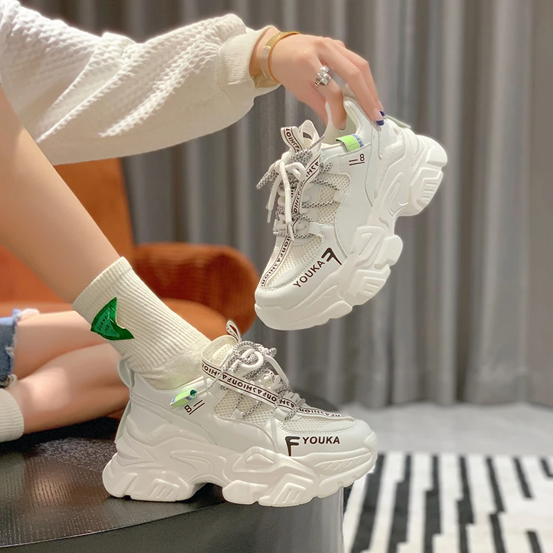 Женские кроссовки на платформе дышащие толстой подошве увеличивающие рост