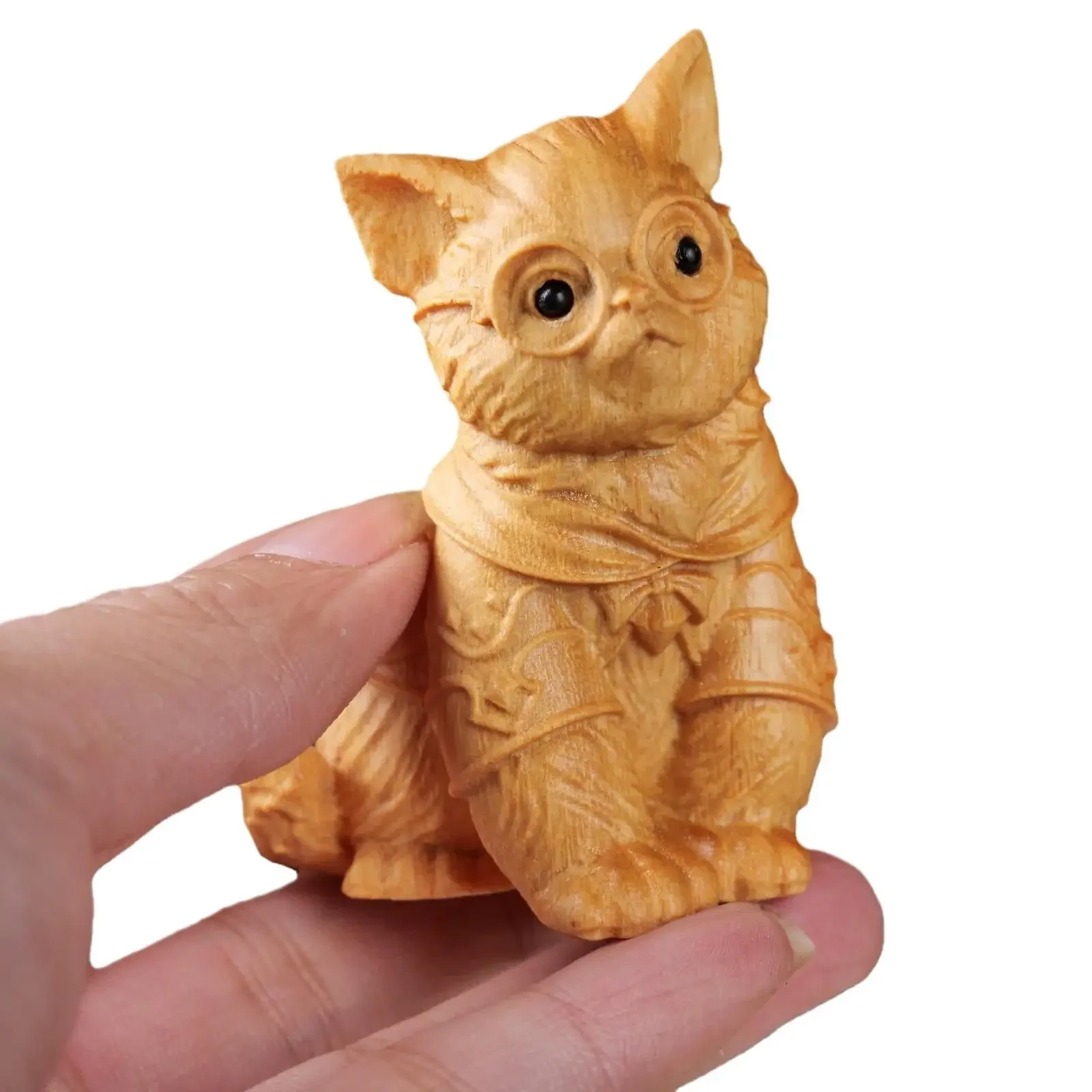 

Деревянные фигурки кота удачи