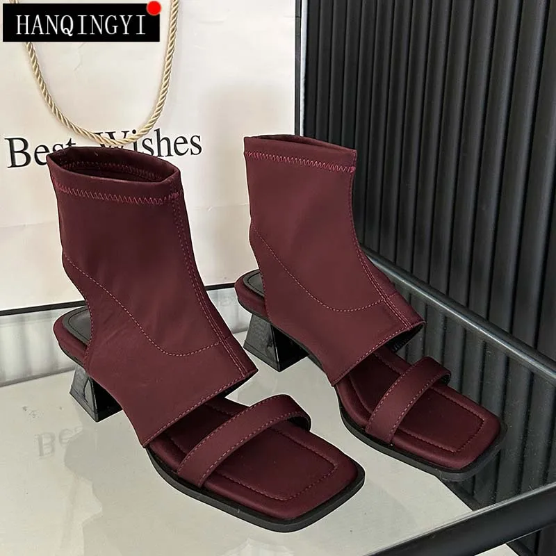 Босоножки женские из эластичной ткани, на каблуке, с перфорацией