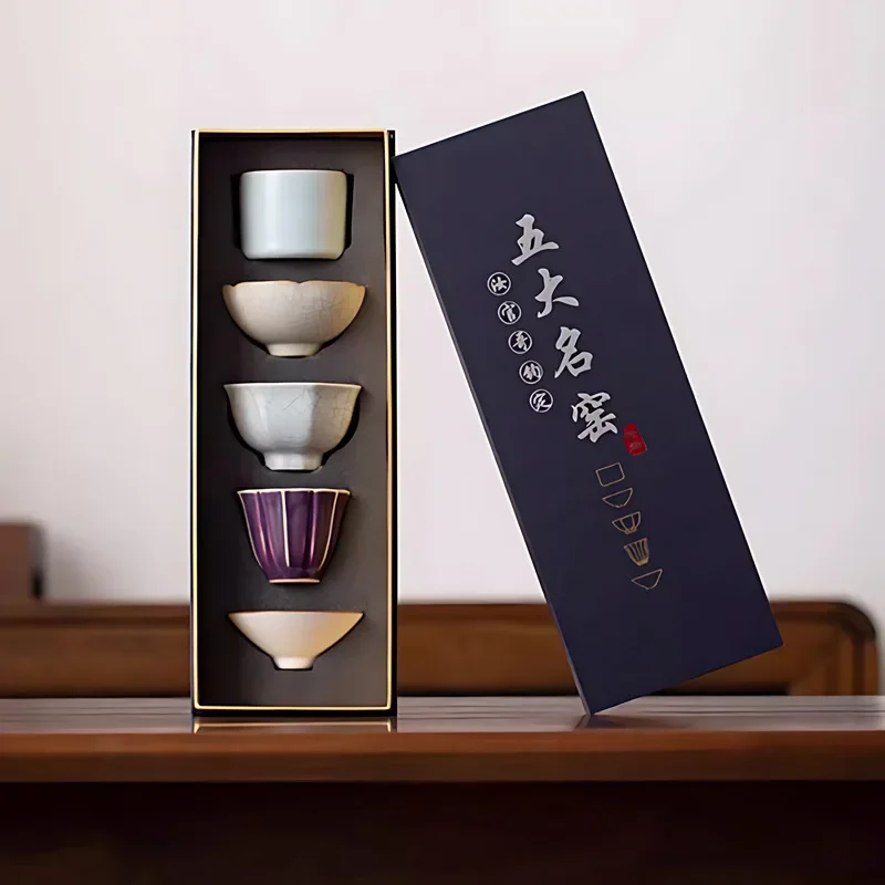 Китайская чайная чашка в стиле ретро