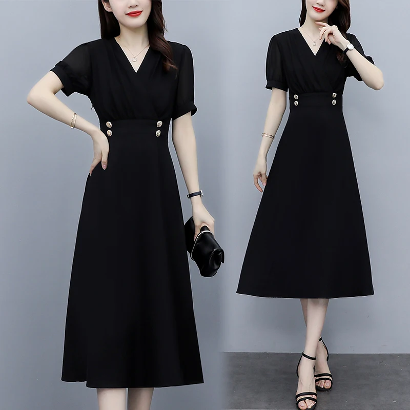 

Женское платье-миди с V-образным вырезом