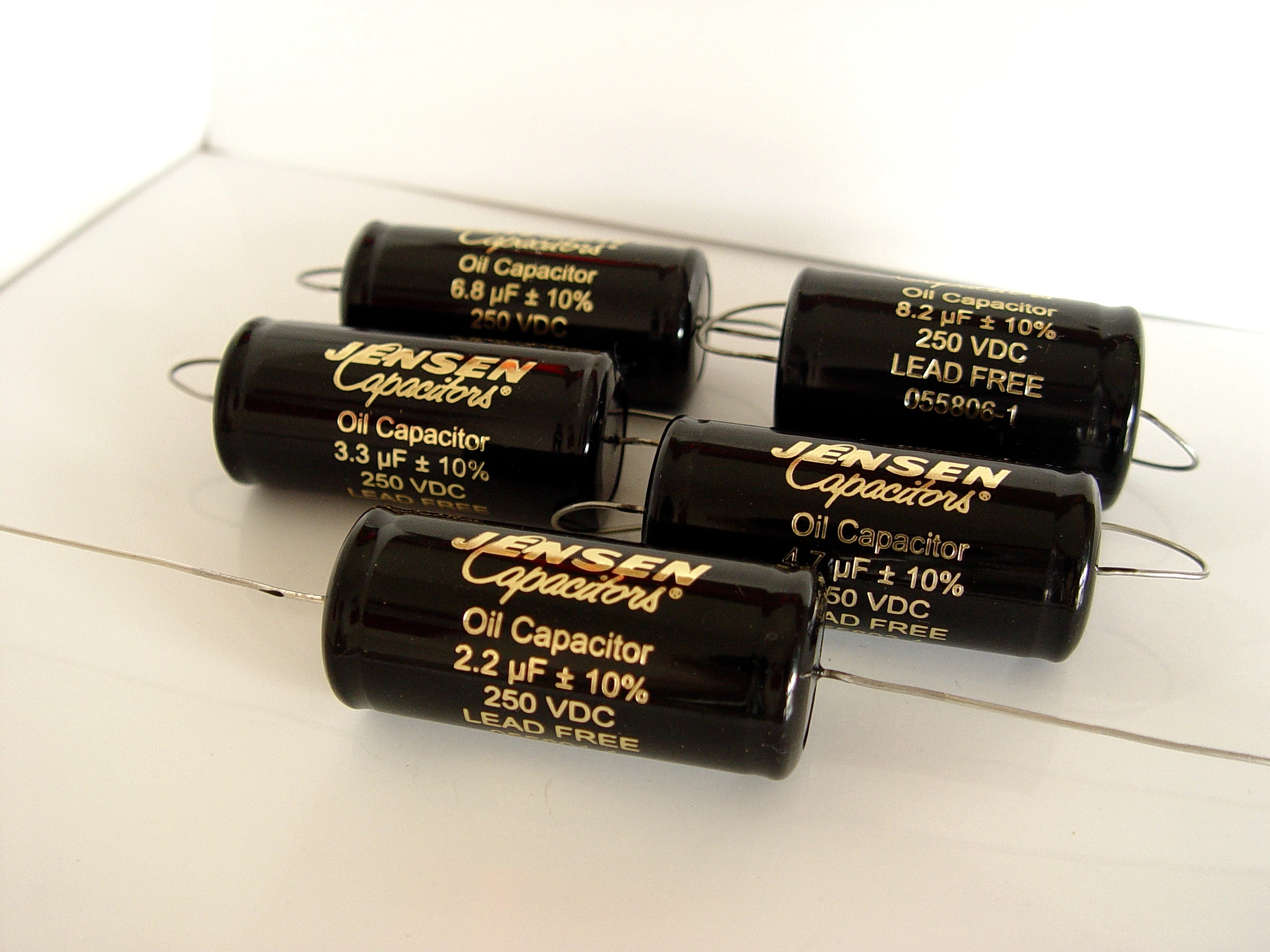 

Подлинный масляный погружной конденсатор Jensen Zhanshen 2,2 uf-82uf/250v