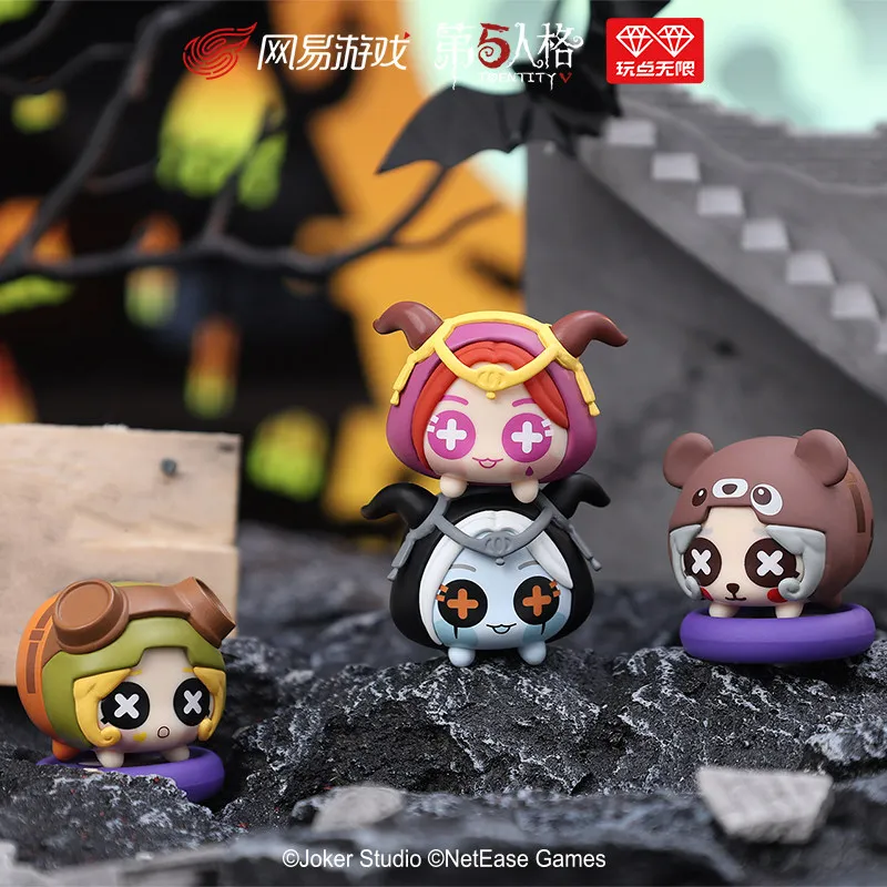 Фото Коллекционная фигурка персонажа Джокера-Садовника из серии Blind Box 3 по игре Identity V от Netease Games – декор для взрослых фанатов игр, отличный подарок. №5