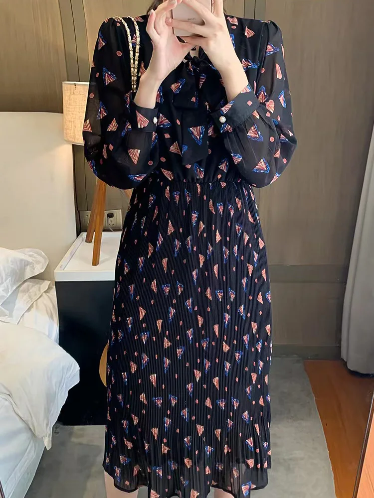 

Chiffon Floral Dress Women's Spring Autumn 2021 New Waist Slim Long Sleeve Print Dress Bow V-Neck Sweet Elegant Pleated Dress