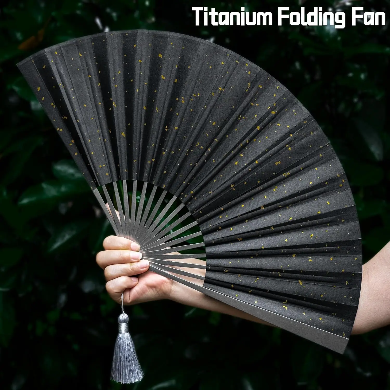 

Складной титановый веер TISUR